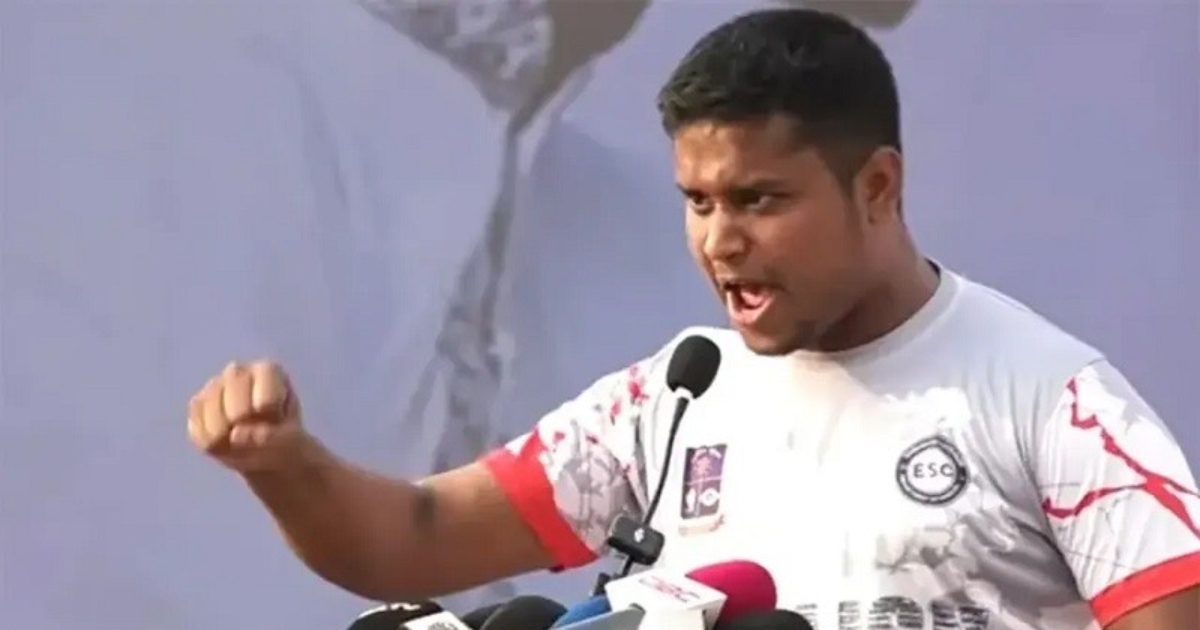 নিজের মেরুদণ্ড বিকিয়ে দেবে না,যে সিস্টেমটা ভাঙা হয়েছে সেটাকে আর ফিরতে দিও না : হাসনাত আব্দুল্লাহ