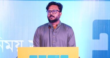 ছাত্রলীগের আমলে ‘জুলাইয়ের ইমাম’ সাদিক কায়েম কোন পরিচয়ে হলে থাকতেন : অনিক রায়