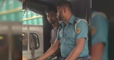 টঙ্গীতে এক রাতে বাবা-ছেলেকে হত্যা, সন্দেহে বড় ছেলে আটক