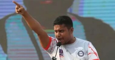 হঠাৎ হাসনাত আবদুল্লাহর ফেসবুকে রহস্যজনক ‘লাল কার্ড’ পোস্ট!