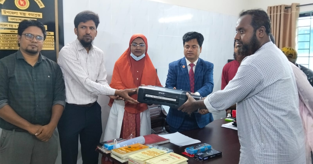 নলডাঙ্গা উপজেলা স্বাস্থ্য কমপ্লেক্সে কালার প্রিন্টার প্রদান করলেন পৌর মেয়র প্রার্থী জিয়াউল হক জিয়া