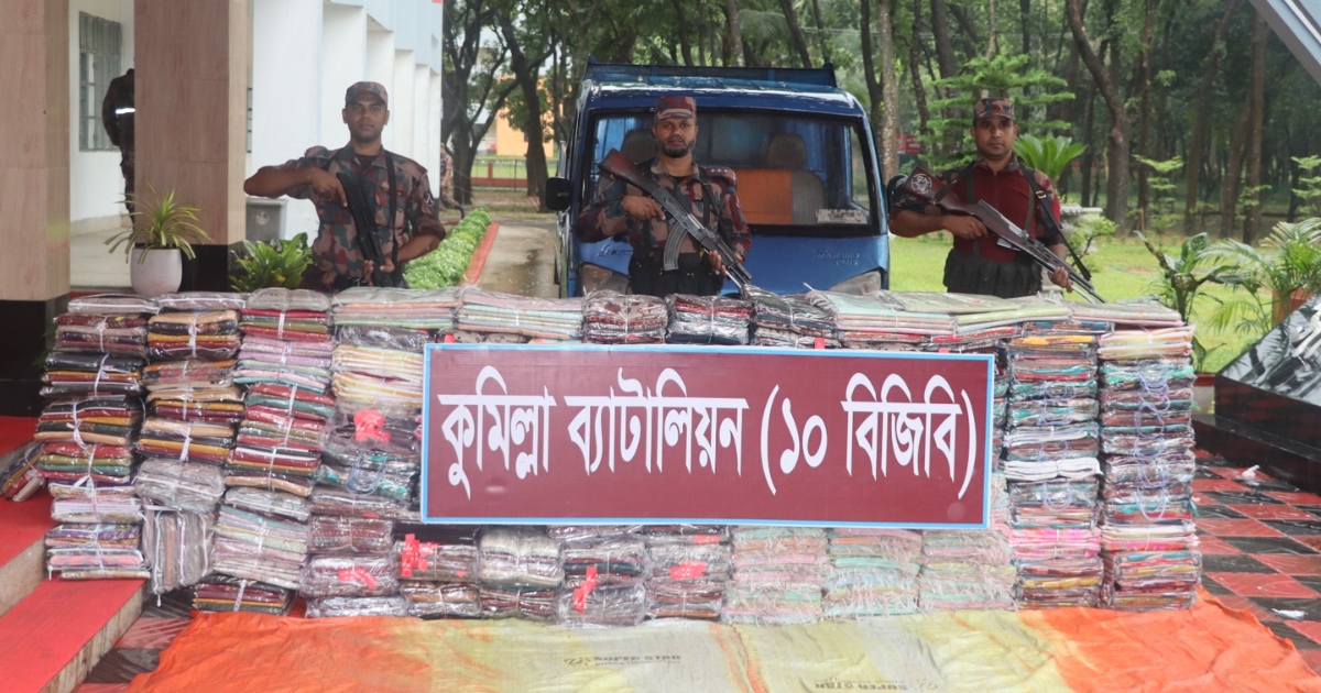 কুমিল্লায় কোটি টাকার ভারতীয় শাড়ি ও থ্রি-পিস জব্দ করল বিজিবি