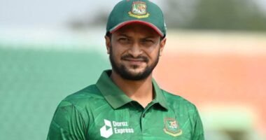 বাংলাদেশকে বিশ্বকাপ থেকে দূরে রাখায় বড় ভুল করেছে অন্তর্বর্তী সরকার : সাকিব আল হাসান