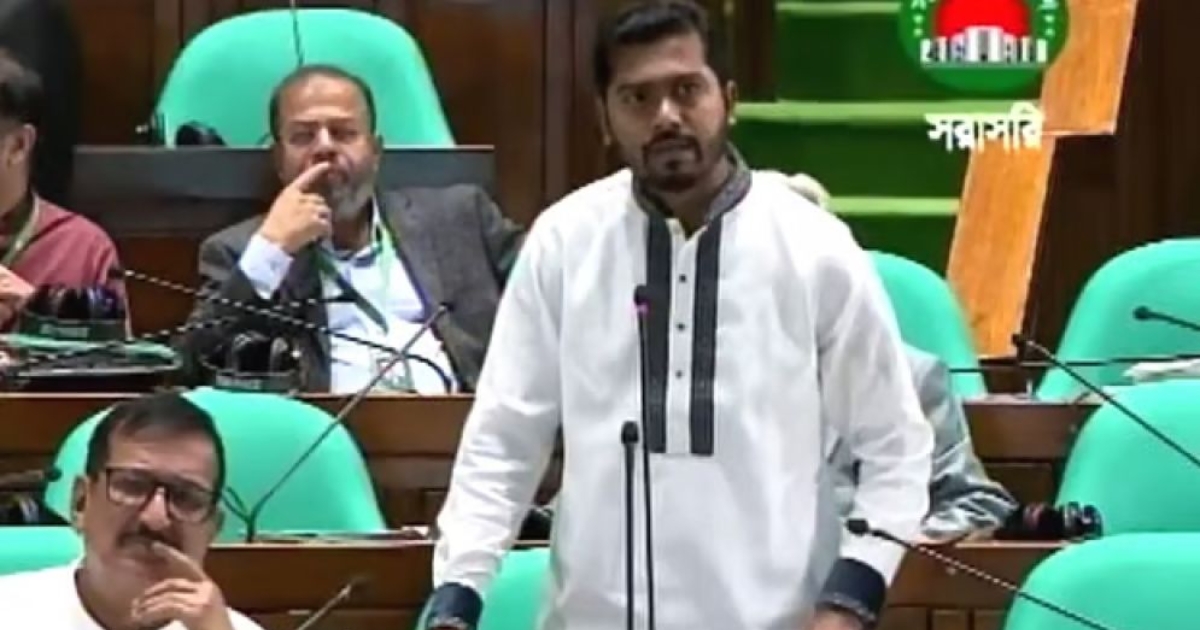 ‘চান্সে কেউ ৫ মিনিটে গোল দিয়ে দিয়েছে, তারা ভেবেছে আমরাই সেরা খেলোয়াড়’ : প্রতিমন্ত্রী নুরুল হক নুর