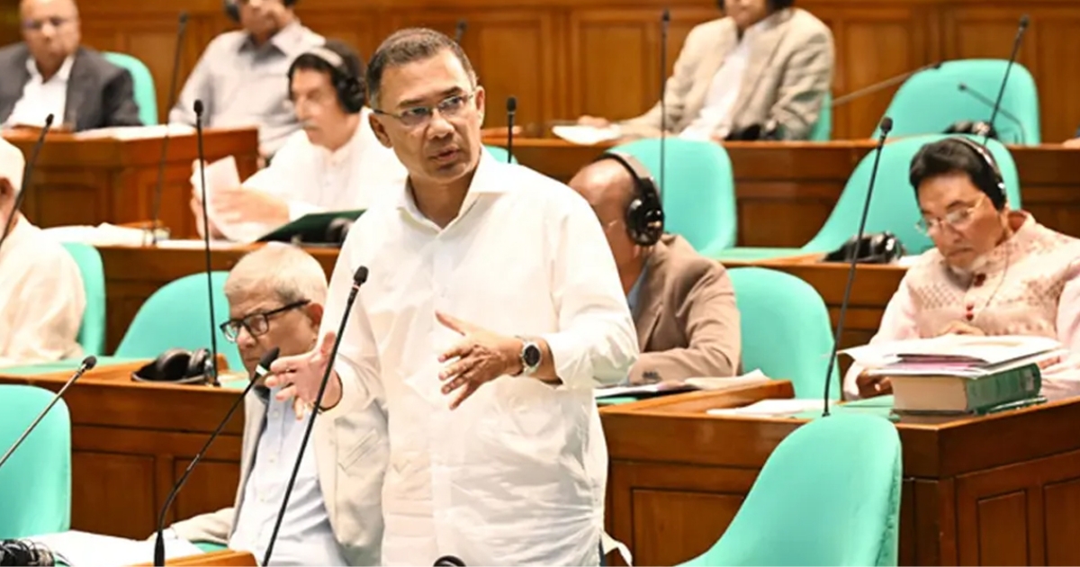 এই চেয়ারে বসলে মনে হয় আগুনের তপ্ত হিট আসছে: নিজের চেয়ার নিয়ে প্রধানমন্ত্রীর মন্তব্য