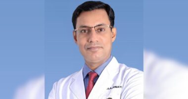 বাংলাদেশি চিকিৎসকের আন্তর্জাতিক স্বীকৃতি: স্কোলিওসিস চিকিৎসায় নতুন দিগন্ত