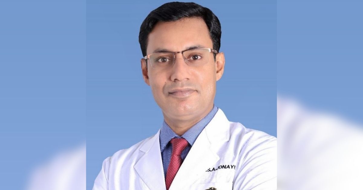 বাংলাদেশি চিকিৎসকের আন্তর্জাতিক স্বীকৃতি: স্কোলিওসিস চিকিৎসায় নতুন দিগন্ত