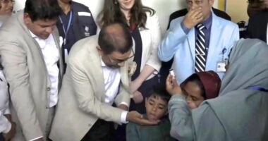 সারা দেশে হামের টিকাদান কর্মসূচি উদ্বোধন করলেন স্বাস্থ্যমন্ত্রী