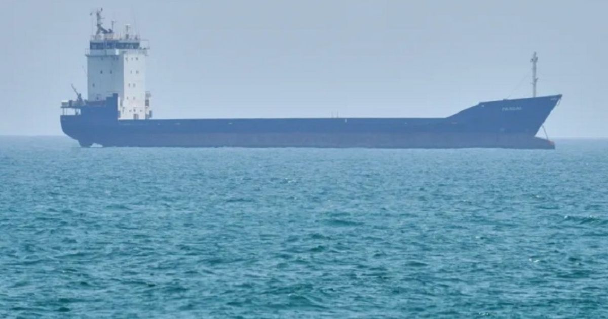 মার্কিন অভিযানে ইরানি জাহাজ আটক, তেহরানের হুঁশিয়ারি