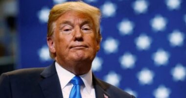 ইরান যুদ্ধে সব ‘ফাঁকা বুলি’ ছেড়েছেন ট্রাম্প, কার্যকর হয়নি একটিও