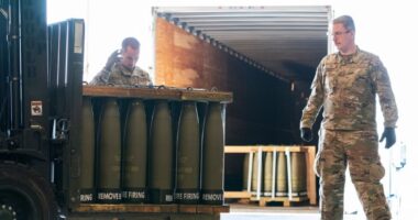 ইরান যুদ্ধে যুক্তরাষ্ট্রের অস্ত্রভাণ্ডারের বড় অংশ শেষ
