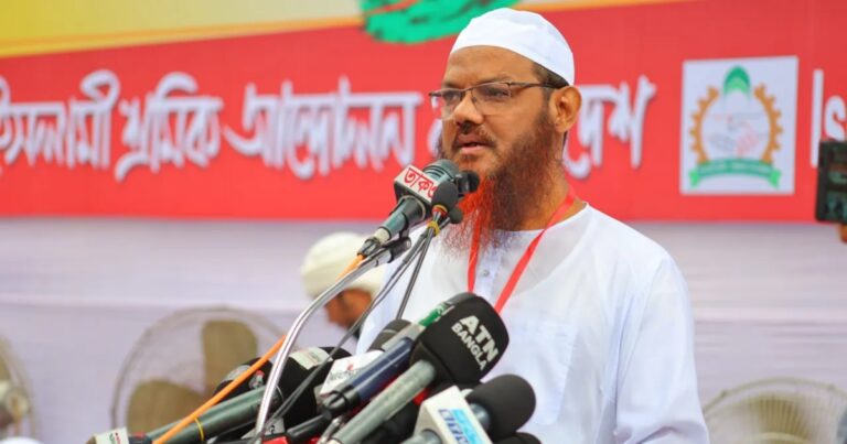 শ্রমিকদের রাষ্ট্রীয়ভাবে কার্ড দিতে হবে: ফয়জুল করীম