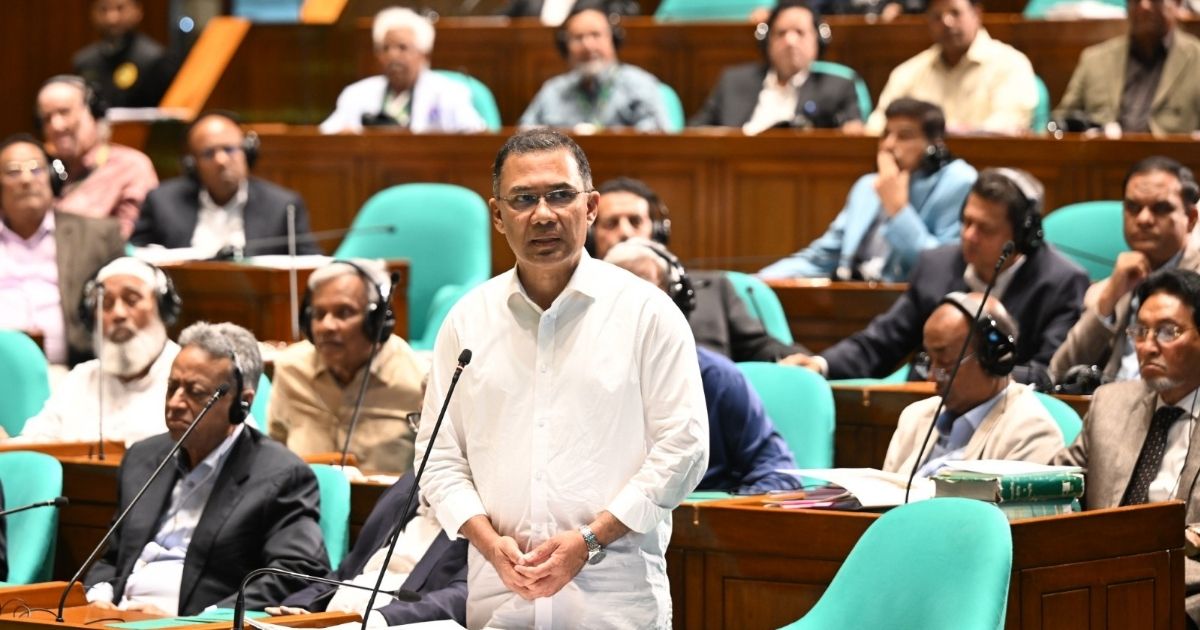 এই চেয়ারে বসলে মনে হয় আগুনের তপ্ত হিট আসছে: সংসদে প্রধানমন্ত্রী   