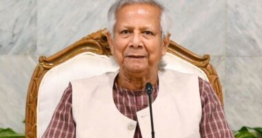 হামের টিকা নিয়ে ইউনিসেফের সতর্কতা না মেনে নিয়ম বদলায় ইউনূস সরকার