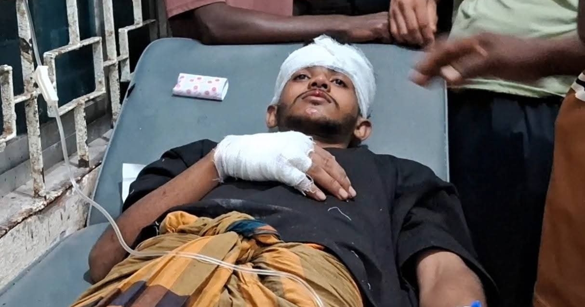 মনপুরায় সড়কে অবৈধ বালুর পাইপ, মোটরসাইকেল দুর্ঘটনায় দুই যুবক গুরুতর আহত