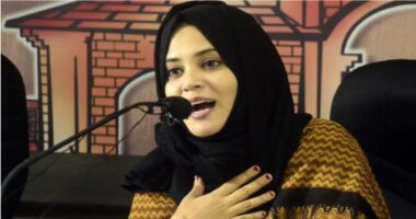 কেরালায় ভোটে জিতে নতুন ইতিহাস লিখলেন হিজাবি ফাতেমা তাহলিয়া